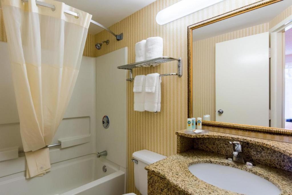 Quality Inn Manassas Kültér fotó